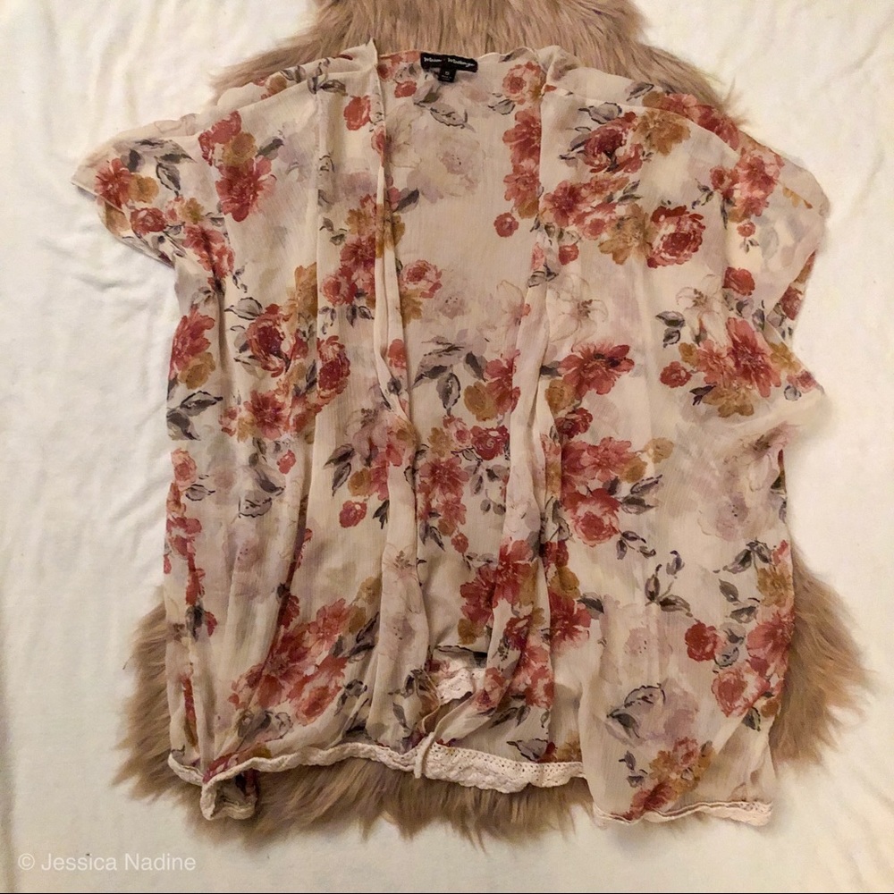 🌵 MASON + MACKENZIE - Floral Print Kimono 🌵